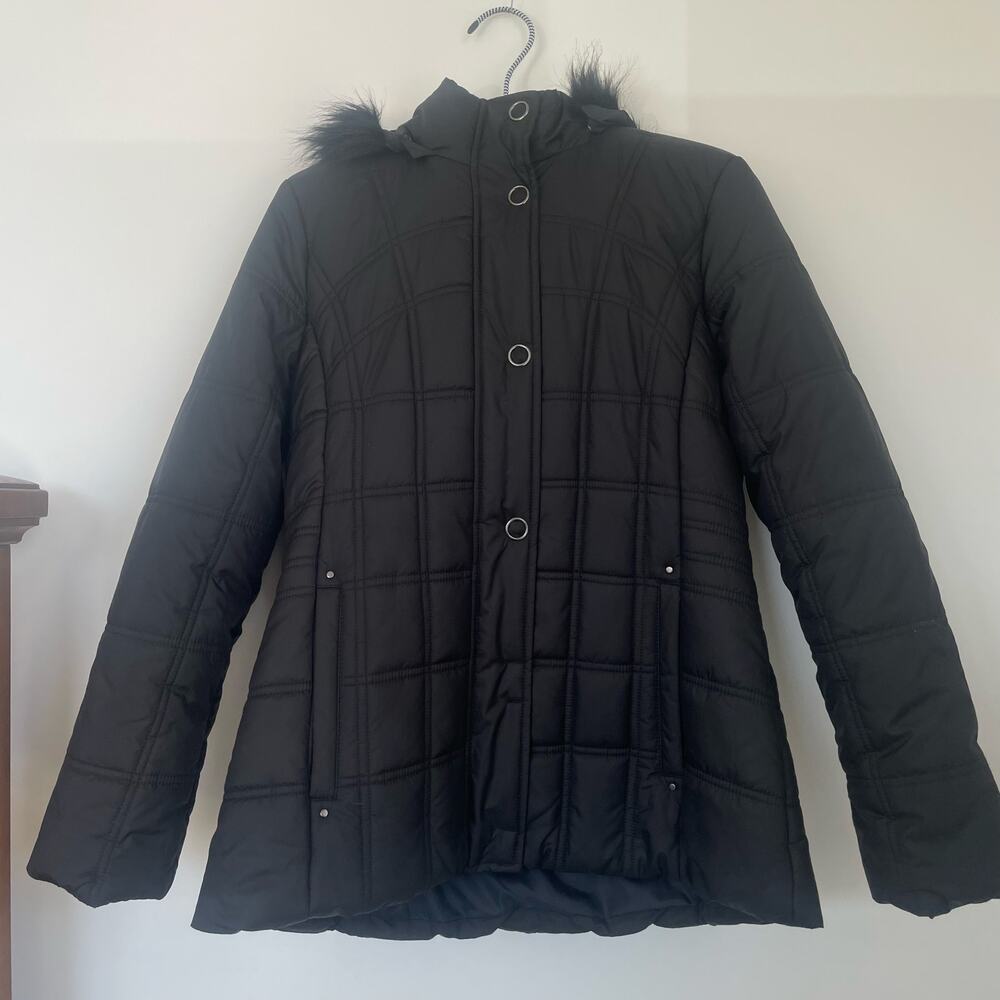Weatherproof women's modern shaped puffer coat w/detachable faux fur hoodie Sz M